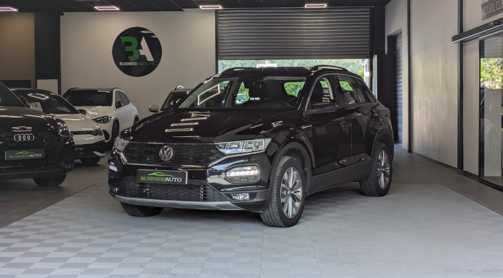 VOLKSWAGEN T-ROC 1.6 TDI 115cv Lounge / Attelage / GPS / Camera