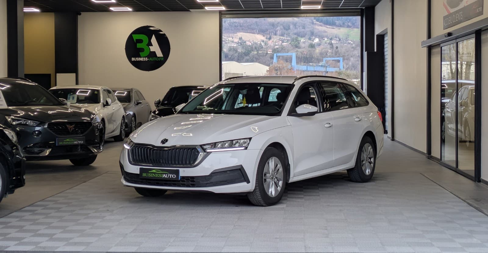 SKODA OCTAVIA COMBI 2.0 TDI 116cv DSG7 Ambition / GPS / CarPlay / Volant Chauffant / Camera