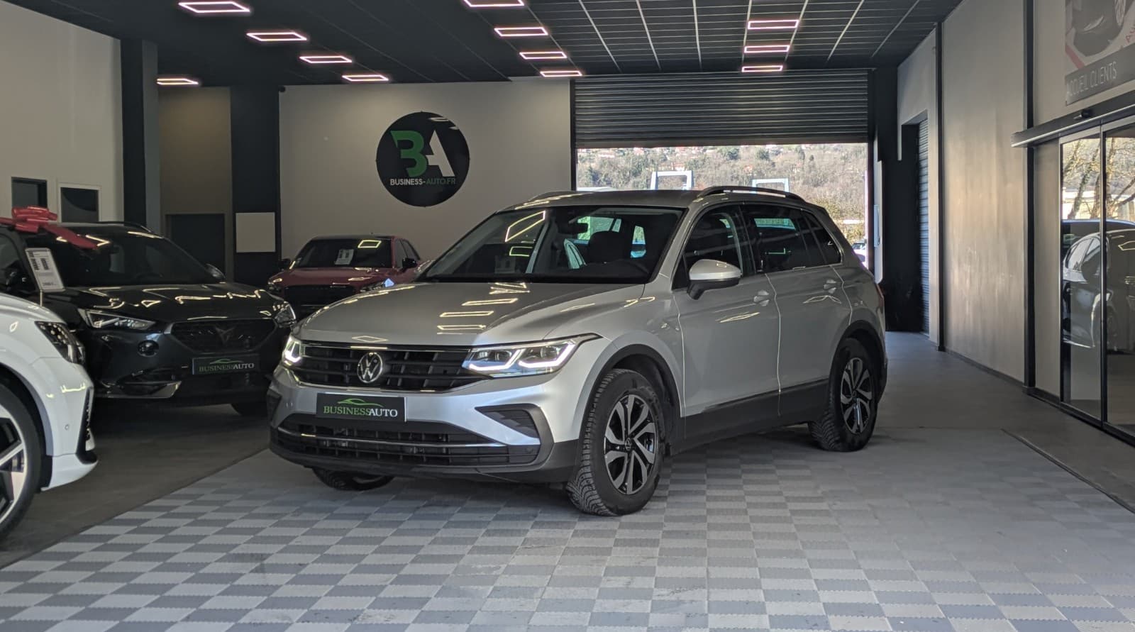 VOLKSWAGEN TIGUAN 2.0L TDI 150cv DSG7 Active / GPS / Caméra de recul / CarPlay