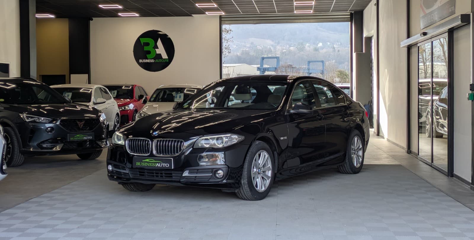 BMW SERIE 5 F10 LCI 520d 190cv Luxury / Affichage Tete Haute / GPS / Crit'Air 2