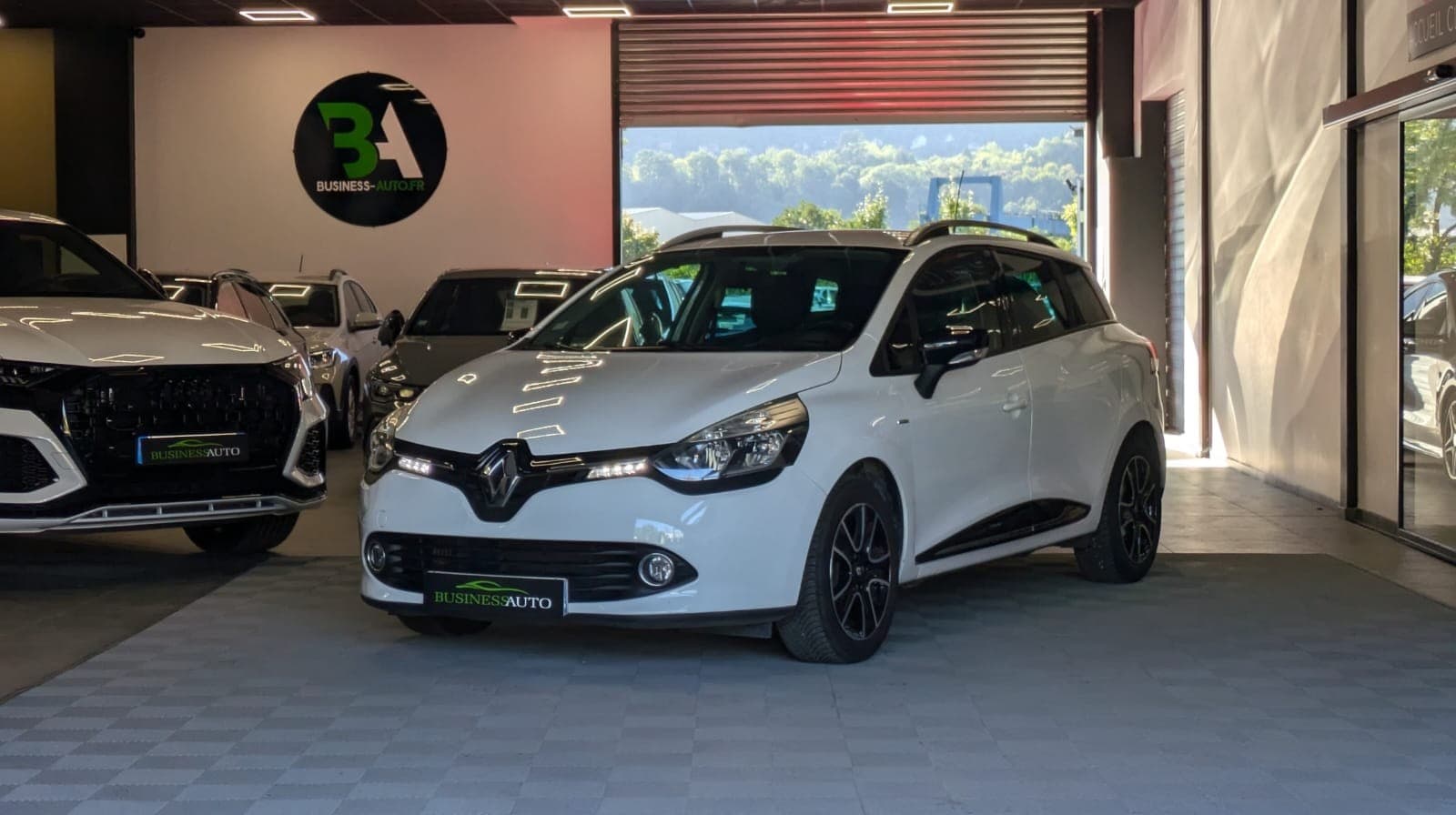 RENAULT CLIO IV ESTATE Clio IV TCe 90 Energy SL Limited