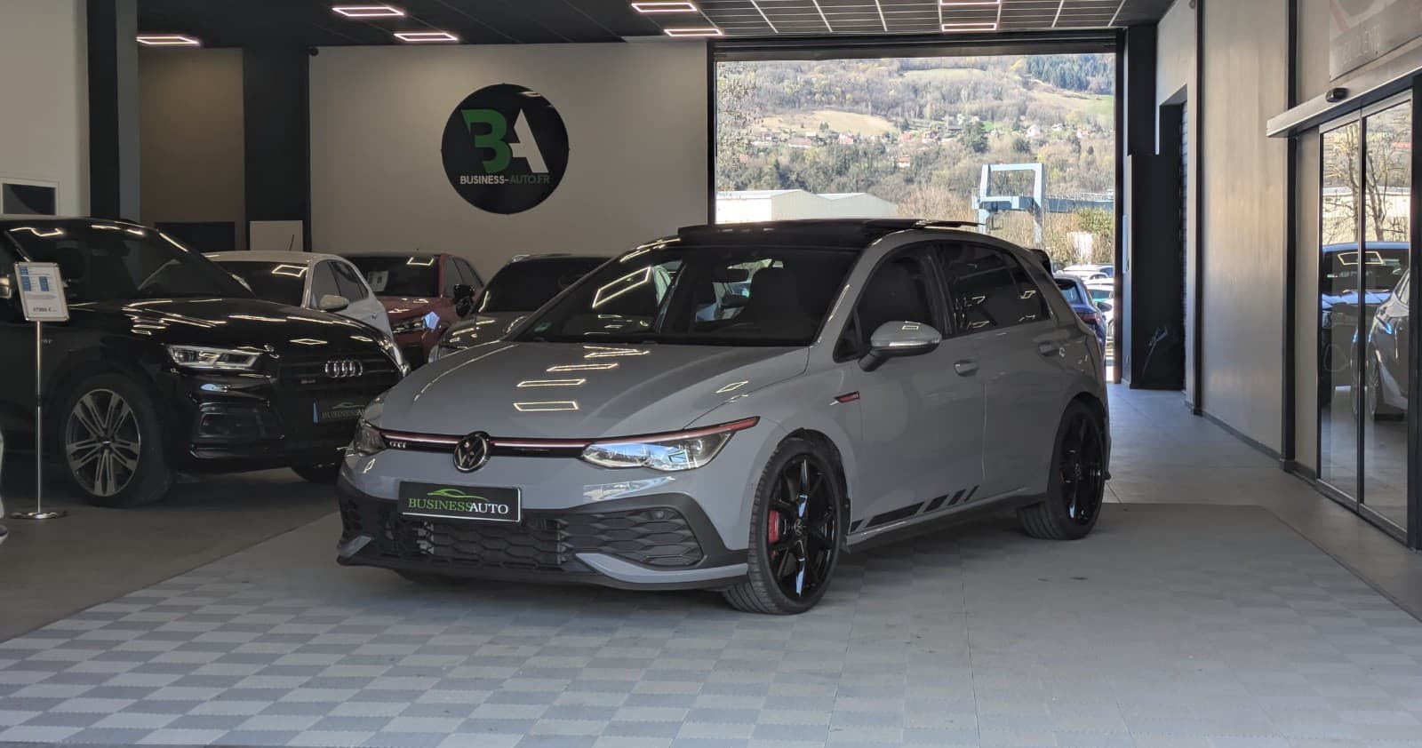 VOLKSWAGEN GOLF 2.0 TSI 300 cv DSG7 GTI Clubsport / Toit Ouvrant Harman/Kardon / Affichage Tete Haute / Nurburgring