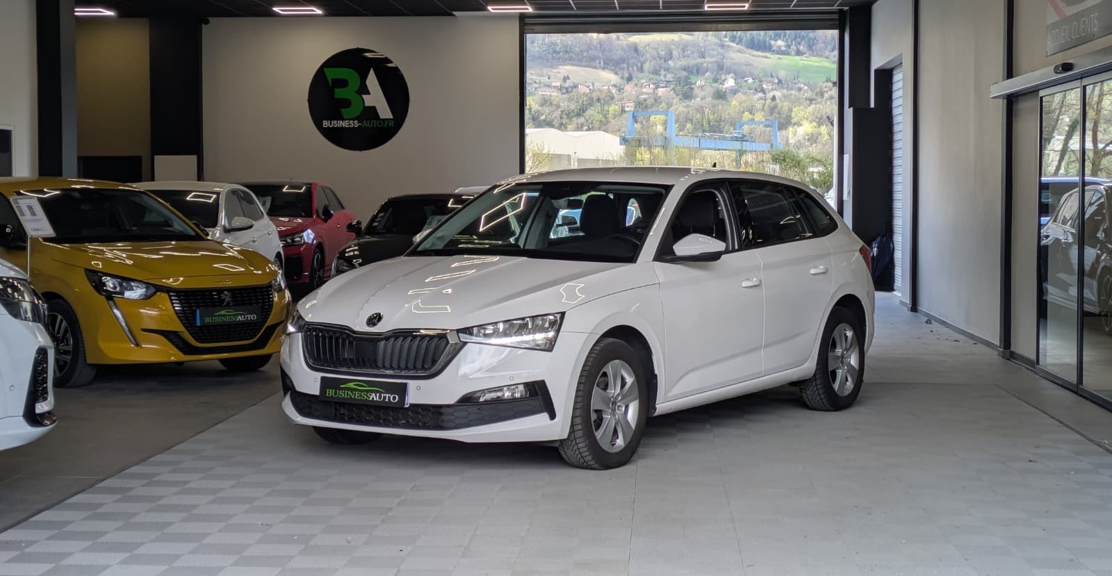SKODA SCALA 1.6 TDI 116 ch DSG7 Business / Carplay / Aide au stationnement / GPS