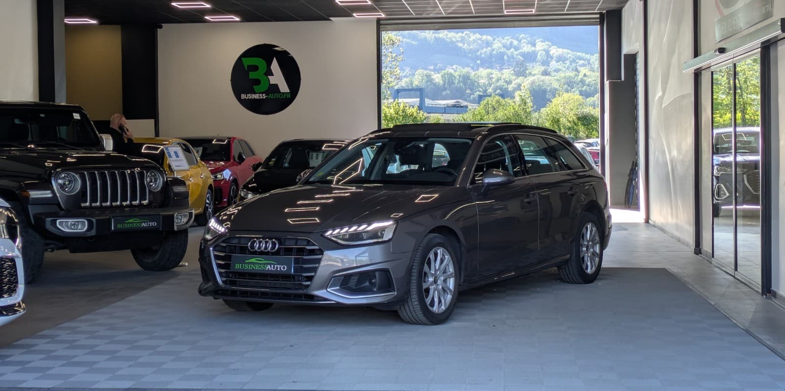 AUDI A4 AVANT BUSINESS 35 TDI 163cv S tronic 7 Business Line / GPS / Drive Select / Caméra de recul / Bluetooth