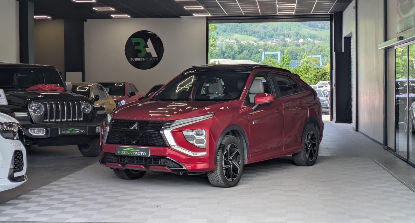 MITSUBISHI ECLIPSE CROSS PHEV 2.4 MIVEC PHEV Twin Motor 4WD Instyle / Toit Ouvrant / CarPlay / GPS / Caméra de recul