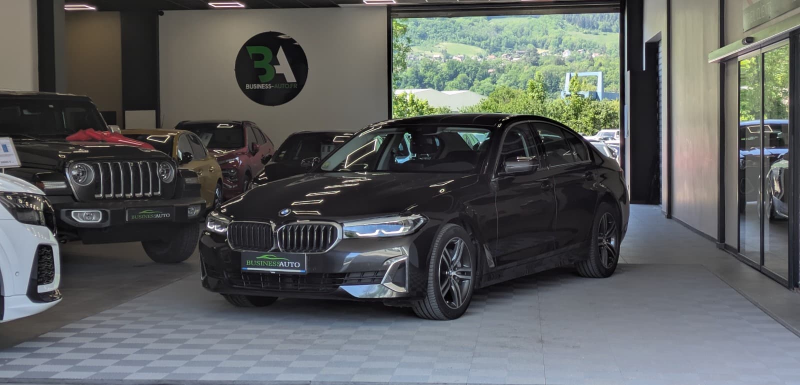 BMW SERIE 5 G30 LCI 530d TwinPower Turbo xDrive 286cv BVA8 Luxury / GPS / Caméra de recul / Bluetooth / Drive Select