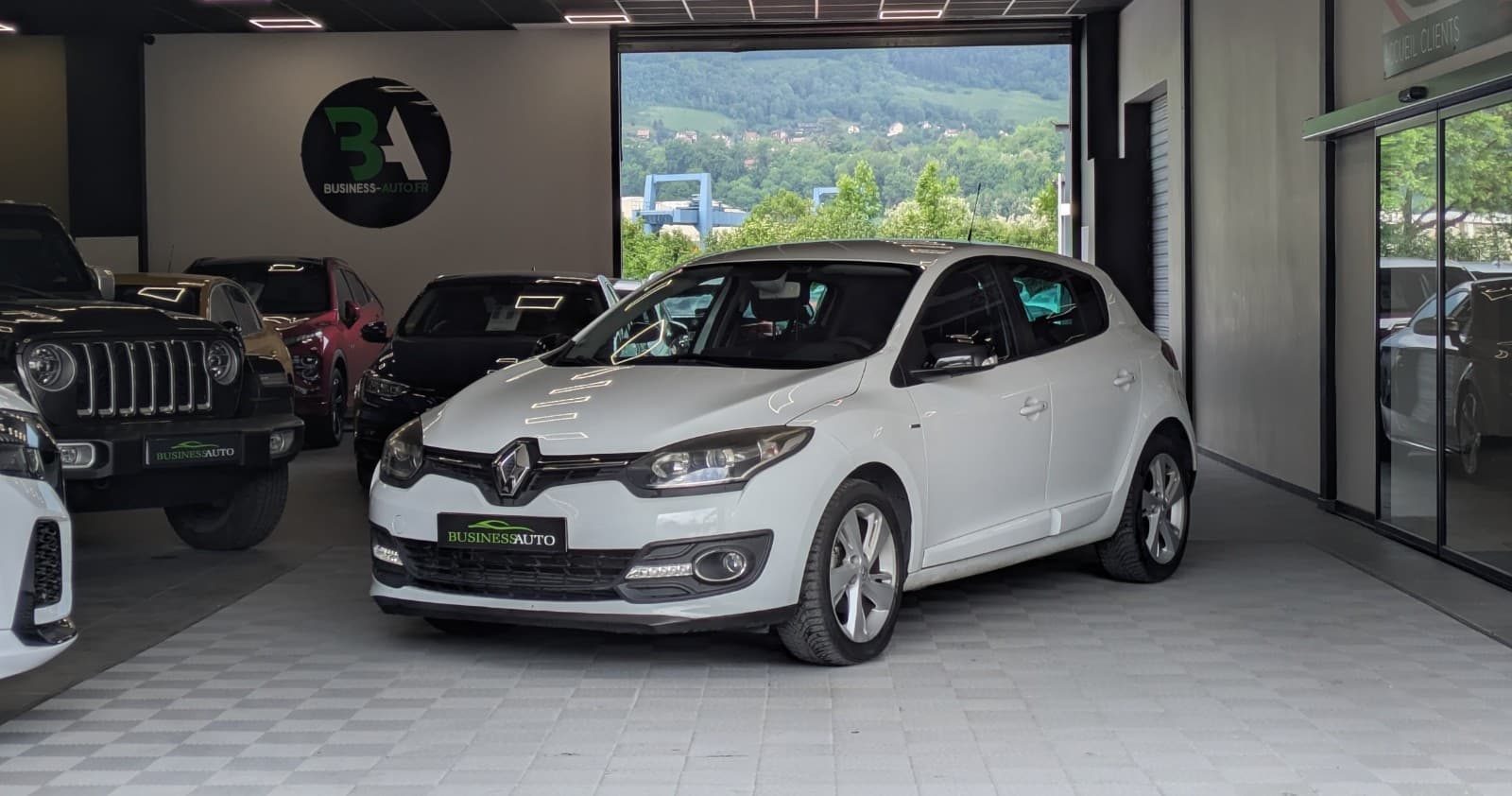 RENAULT MEGANE III BERLINE TCE 130cv Energy eco2 Limited / GPS / Bluetooth / Crit'air 1