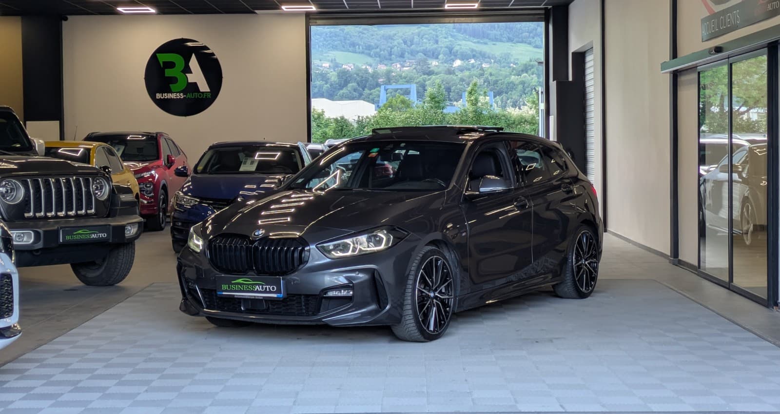 BMW SERIE 1 F40 120d xDrive 190cv BVA8 M Sport / Toit Ouvrant / GPS / CarPlay / Caméra de recul