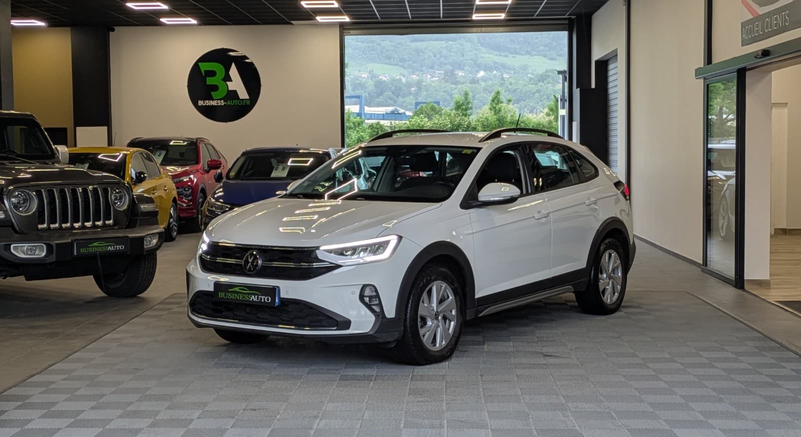 VOLKSWAGEN TAIGO 1.0 TSI 110cv BVM6 Life Business / GPS / CarPlay / Caméra de recul
