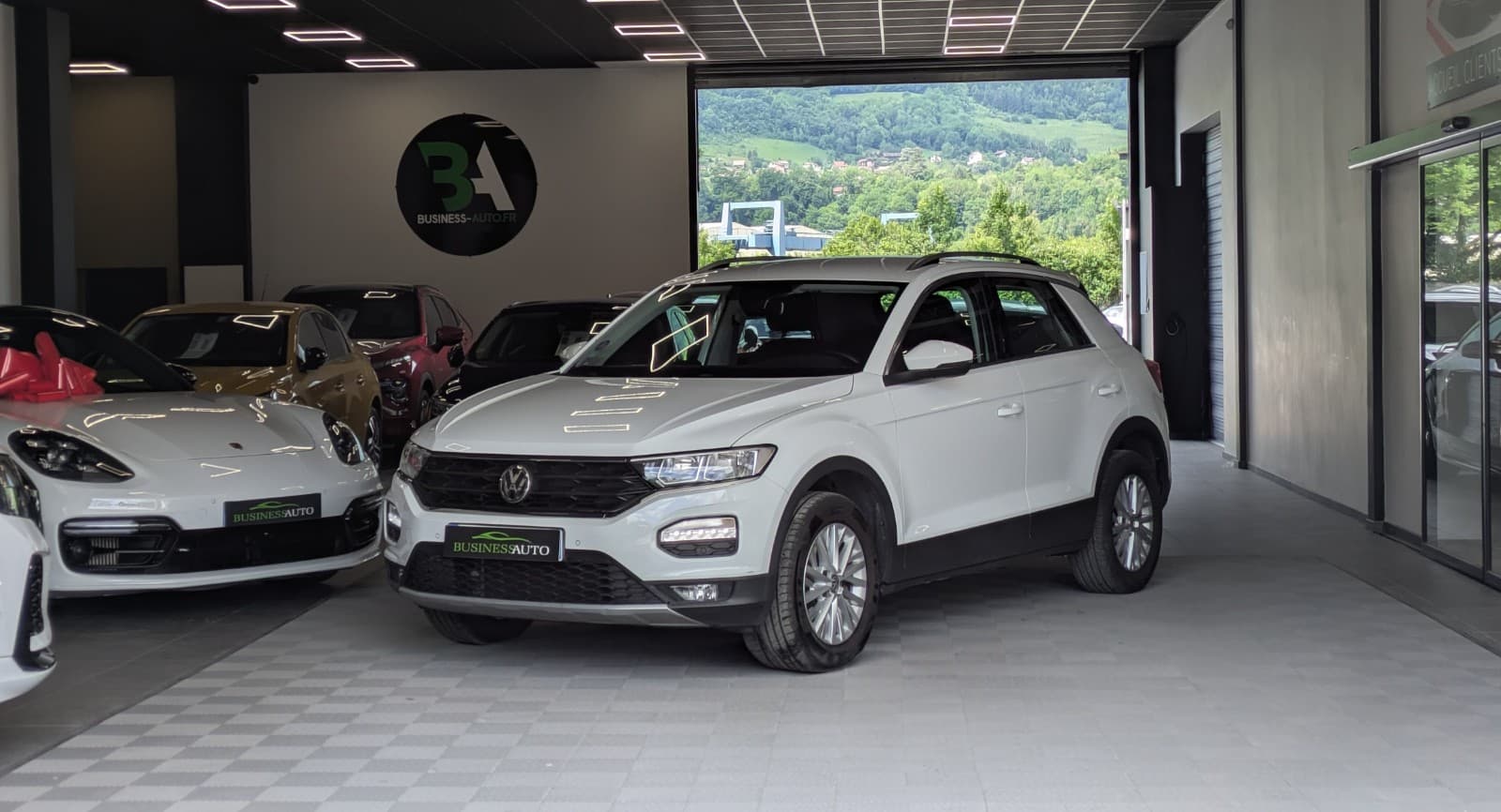 VOLKSWAGEN T-ROC 1.0 TSI 115cv Start/Stop BVM6 Lounge / GPS / Caméra de recul / CarPlay
