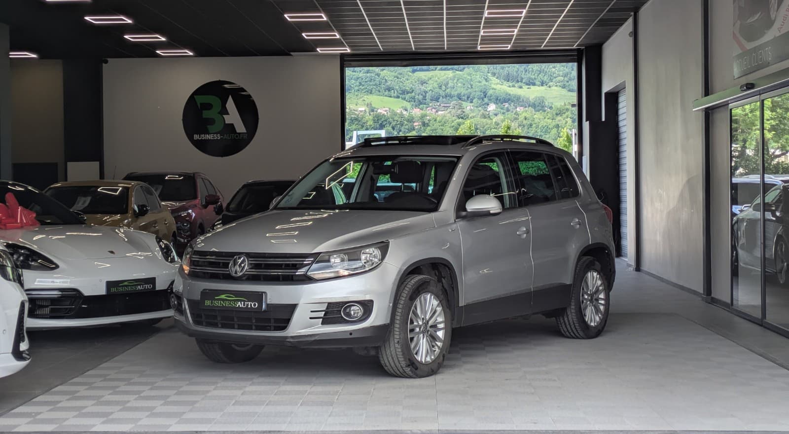 VOLKSWAGEN TIGUAN 2.0 TDI 140cv FAP BlueMotion Technology Cup 4Motion DSG7 / GPS / Aide au Stationnement / Bluetooth