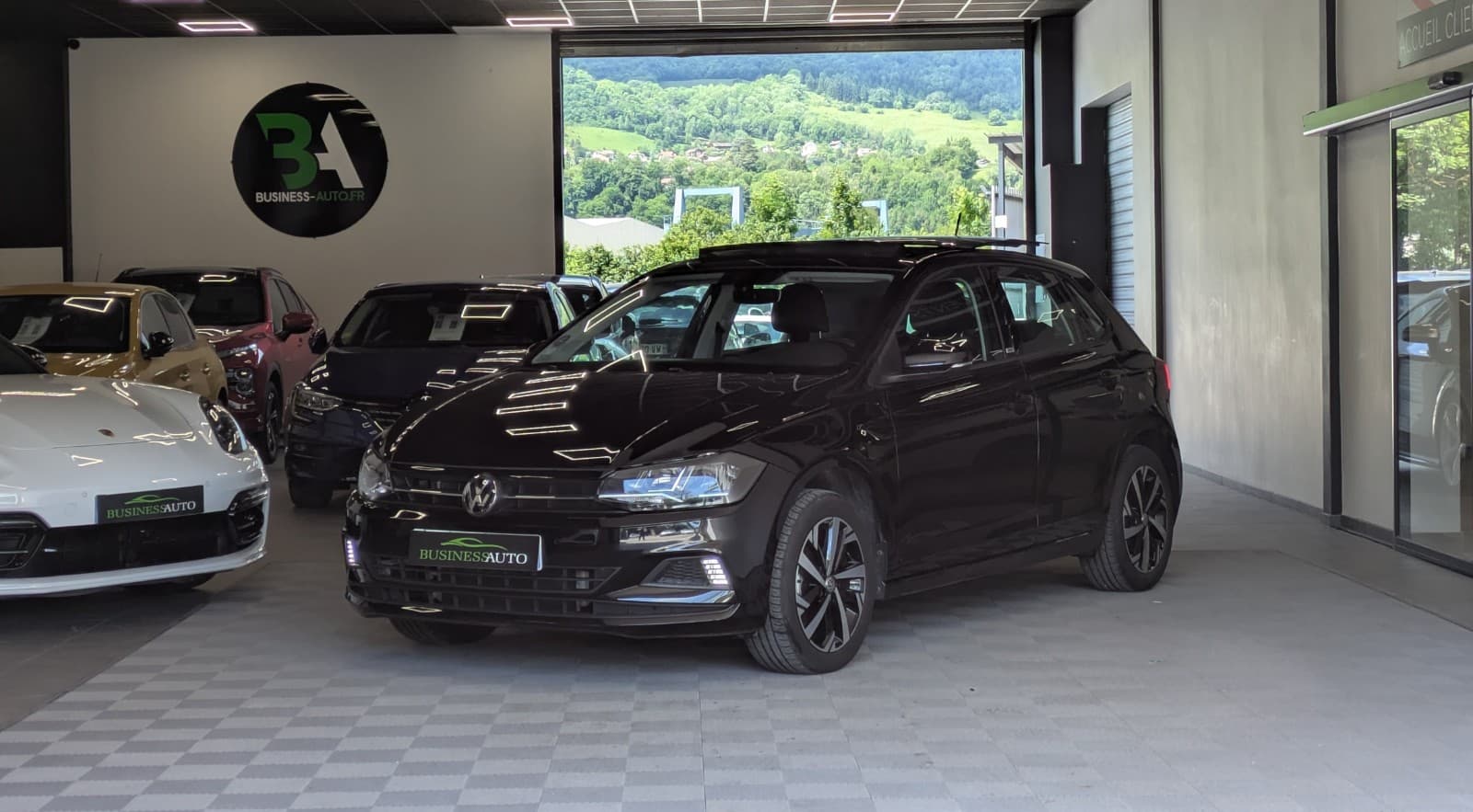 VOLKSWAGEN POLO 1.0 TSI 95cv S&S DSG7 Connect / Toit Ouvrant / CarPlay / Aide au stationnement / GPS