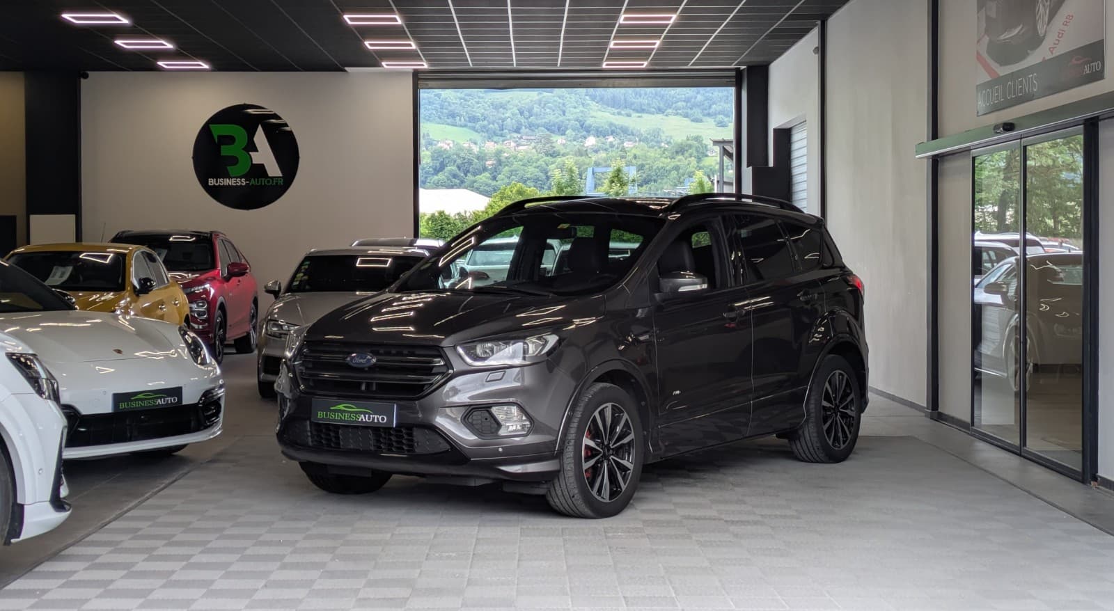 FORD KUGA 2.0 TDCi 180 S&S 4x4 Powershift ST-Line