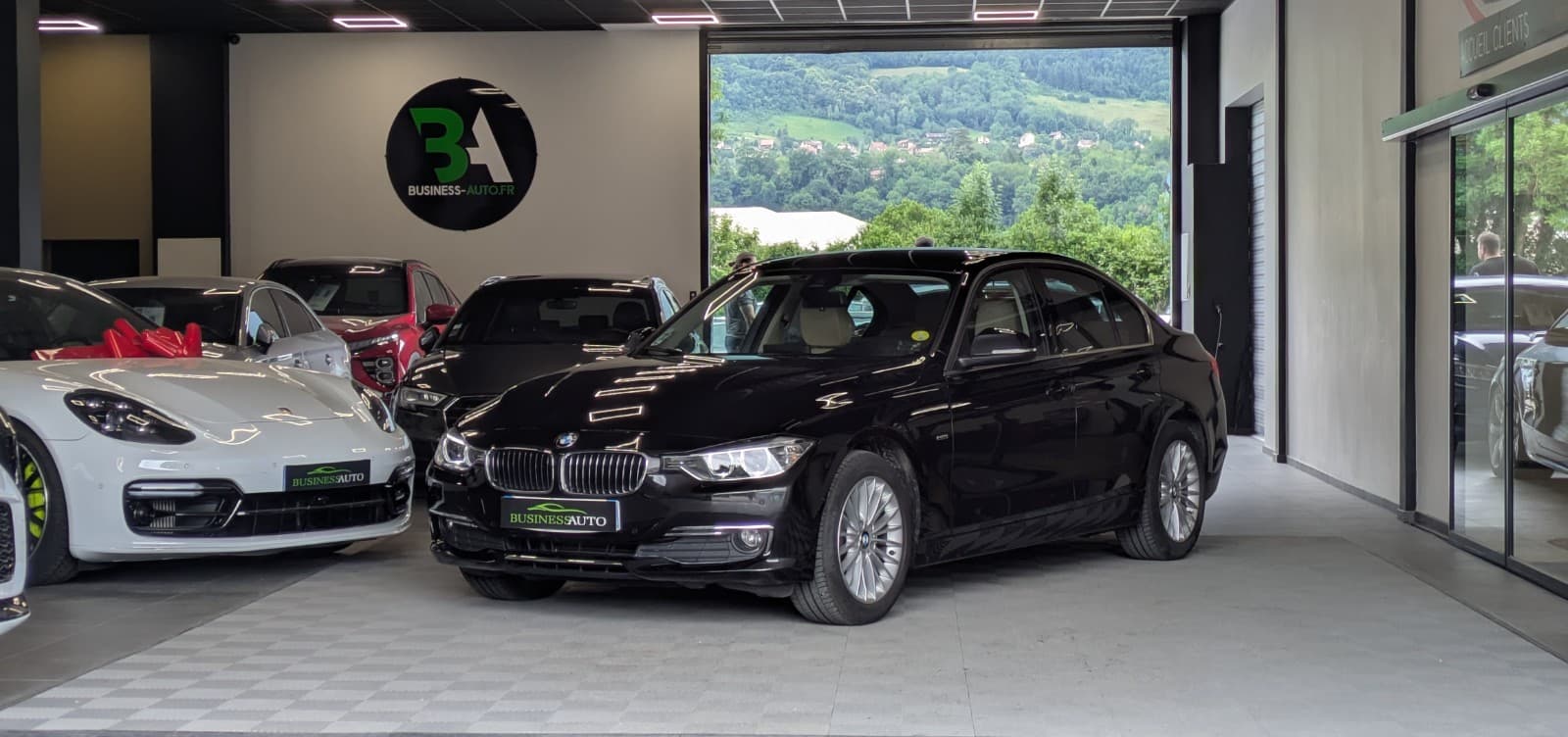 BMW SERIE 3 F30 320d Xdrive 184cv Luxury A / GPS / Camera 360 / Affichage Tete Haute