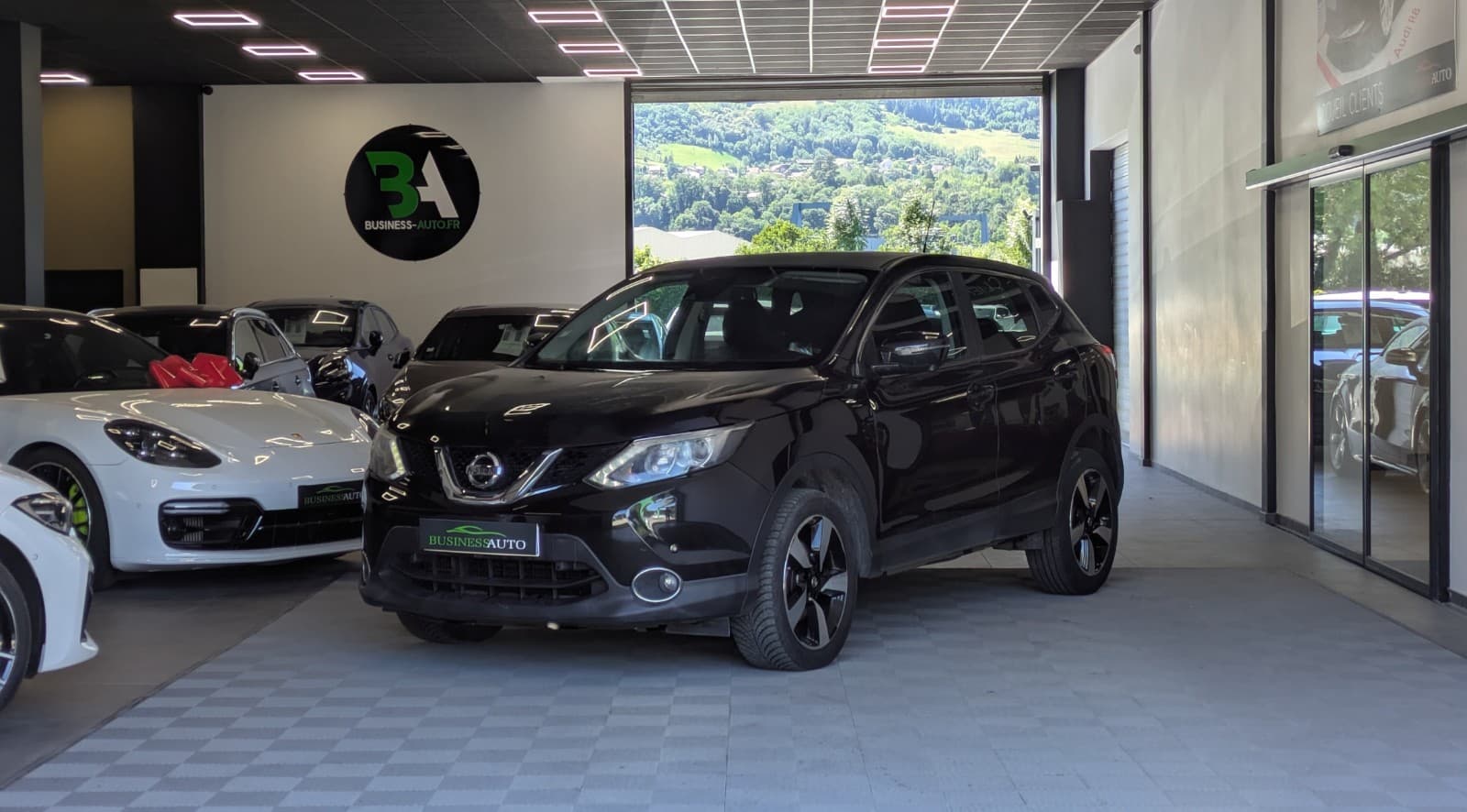 NISSAN QASHQAI 1.6 dCi 130cv Tekna / GPS / Camera 360 / ACC