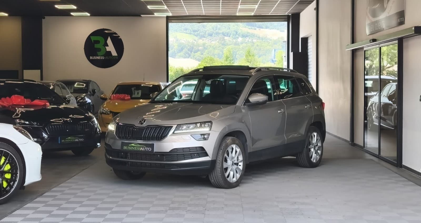 SKODA KAROQ 2.0 TDI 150cv 4x4 DSG7 Style / Toit Ouvrant / Attelage / CarPlay /
