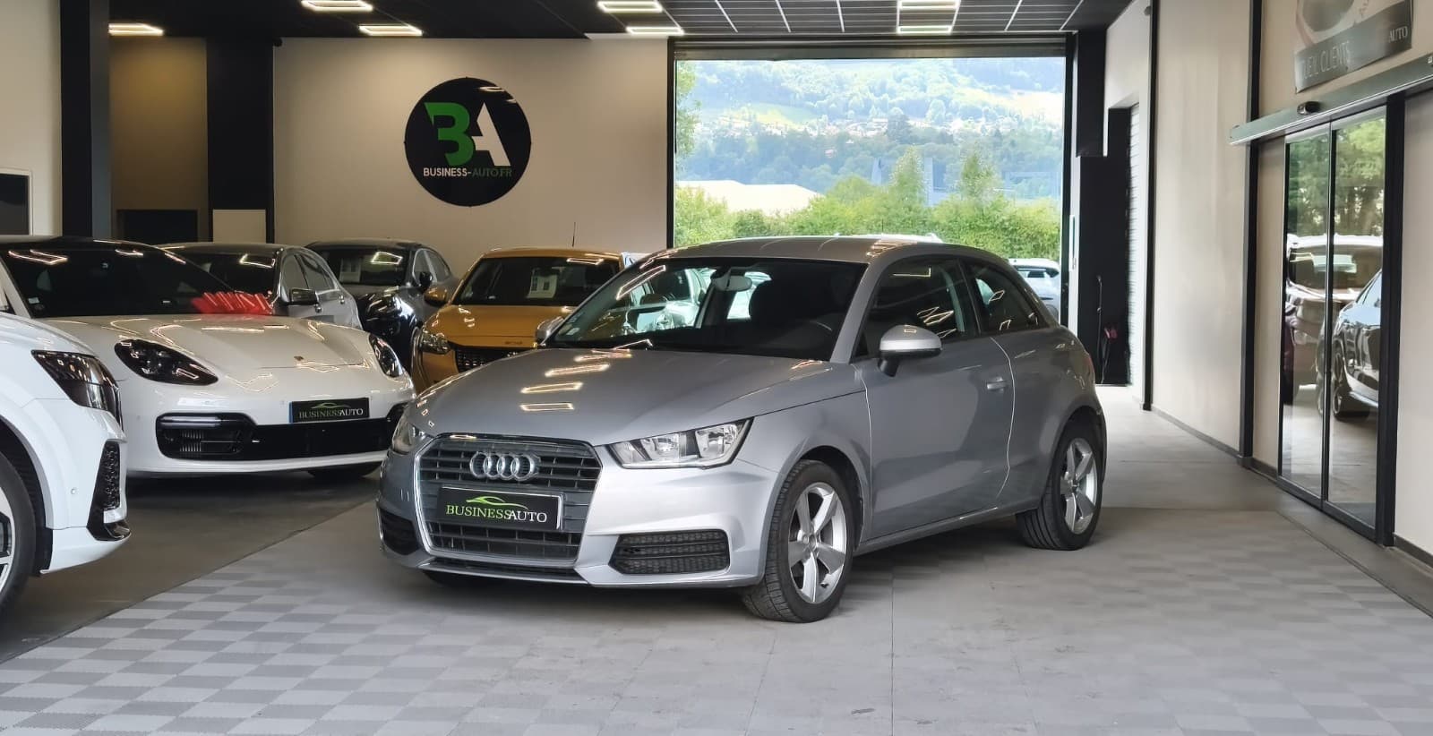 AUDI A1 1.4 TDI 90 ultra Ambiente