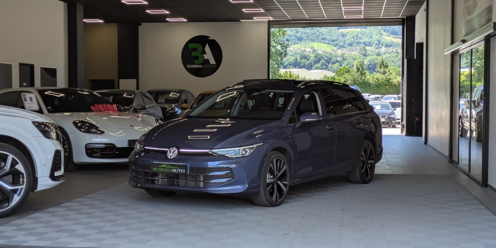 VOLKSWAGEN GOLF SW 1.5 eTSi 150cv DSG6 Style / Phase 2 / CarPlay / Camera 360 / Toit Ouvrant