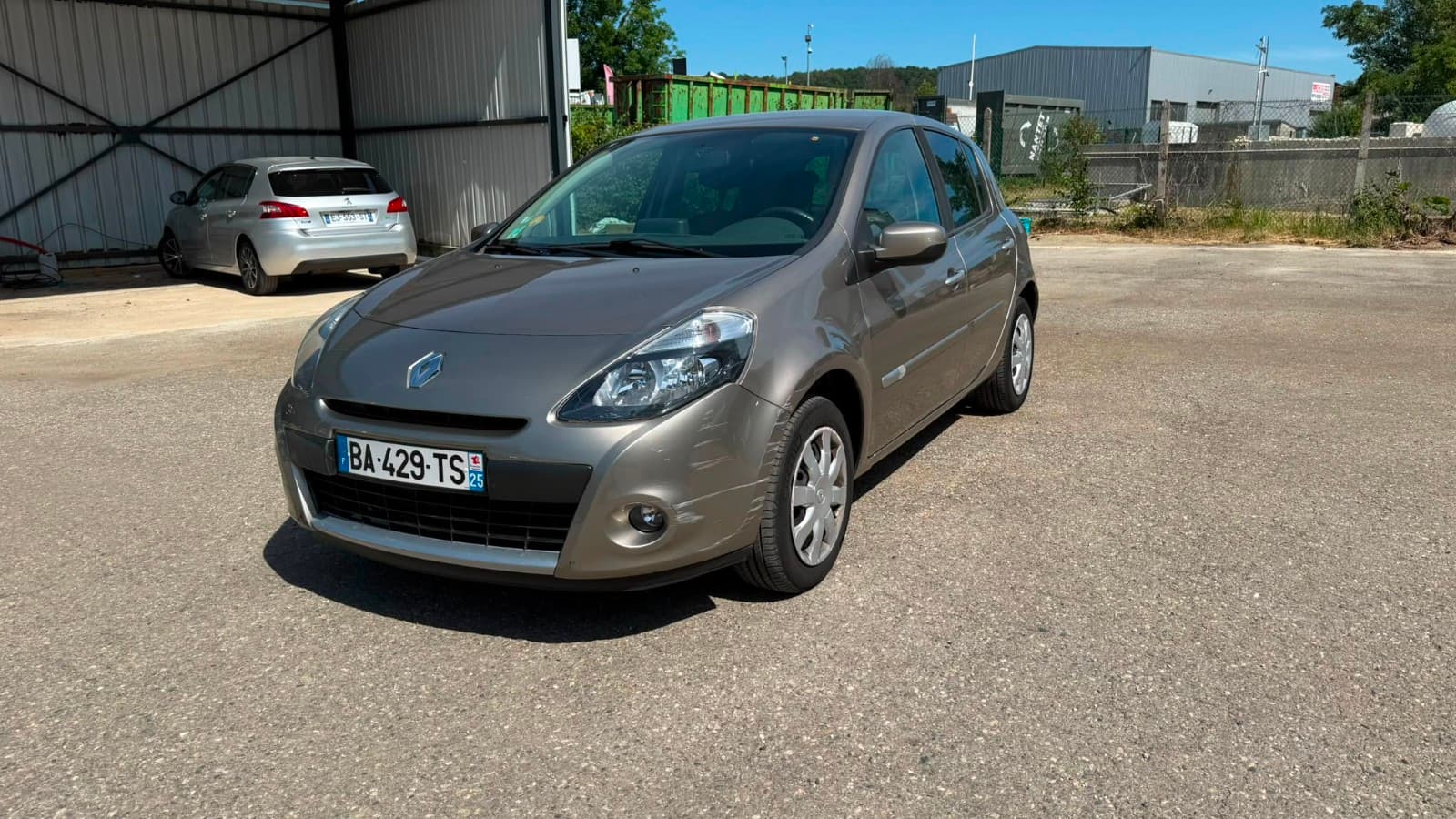 RENAULT CLIO III dCi 90 eco2 Dynamique TomTom