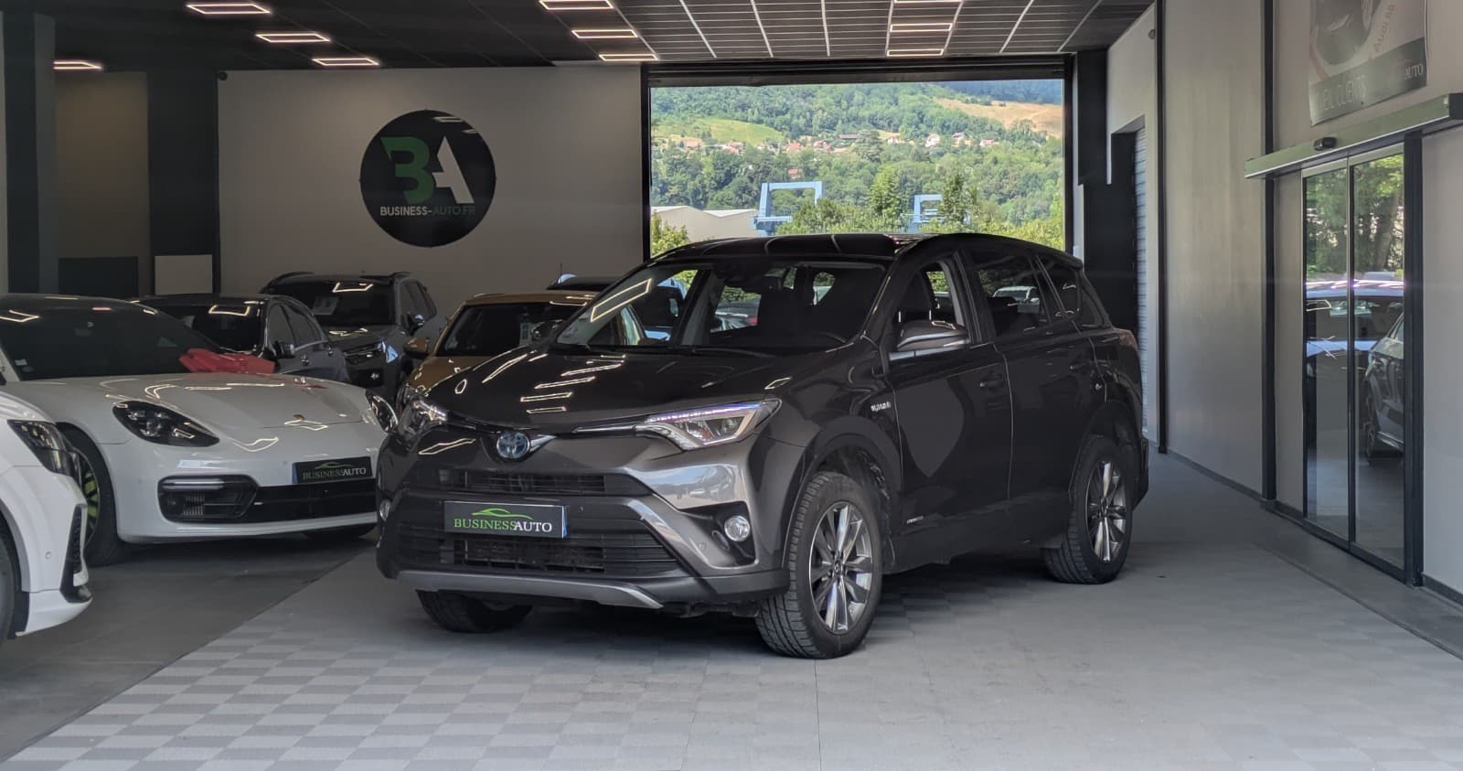 TOYOTA RAV4 HYBRIDE 2018 PRO 2.5 HSD 197cv AWD Dynamic Edition / GPS / Camera / Crit'Air 1