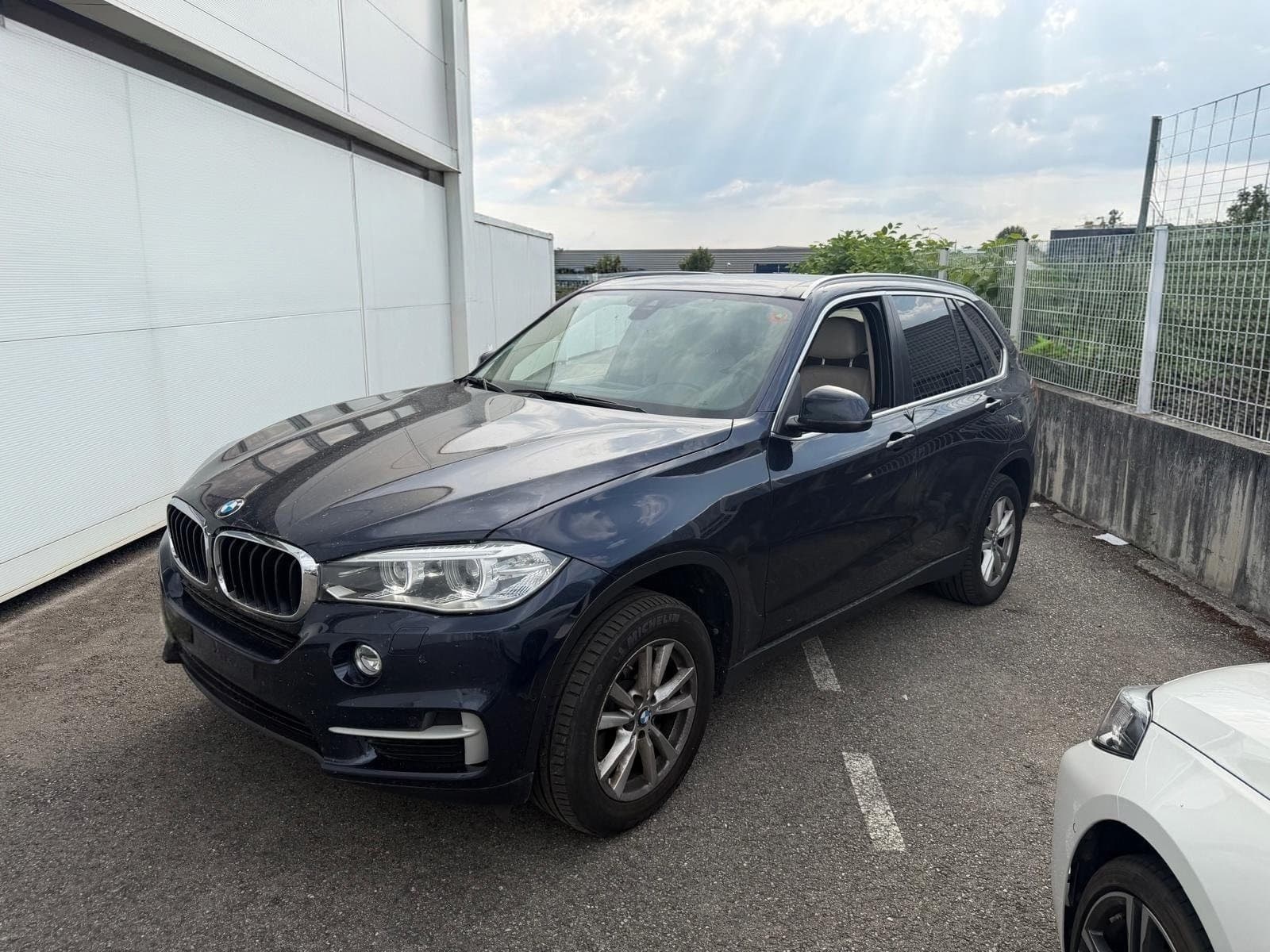 BMW X5 F15 xDrive25d 218 ch Lounge Plus A