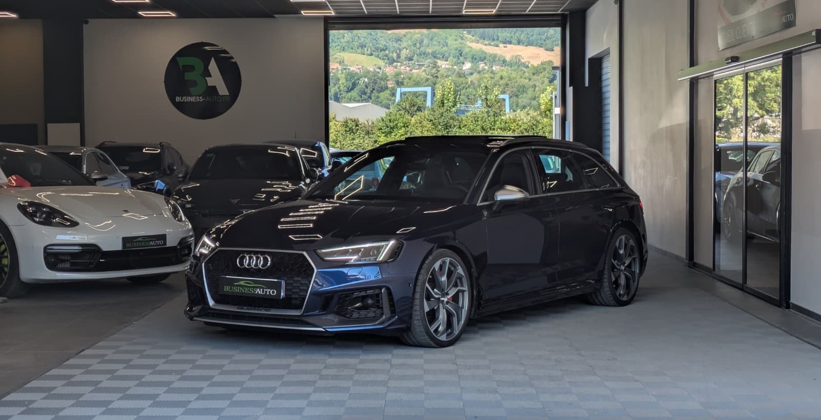 AUDI RS4 AVANT 2.9 V6 TFSI 450cv Tiptronic 8 / Toit Ouvrant / Park Assist / B&O / Camera 360