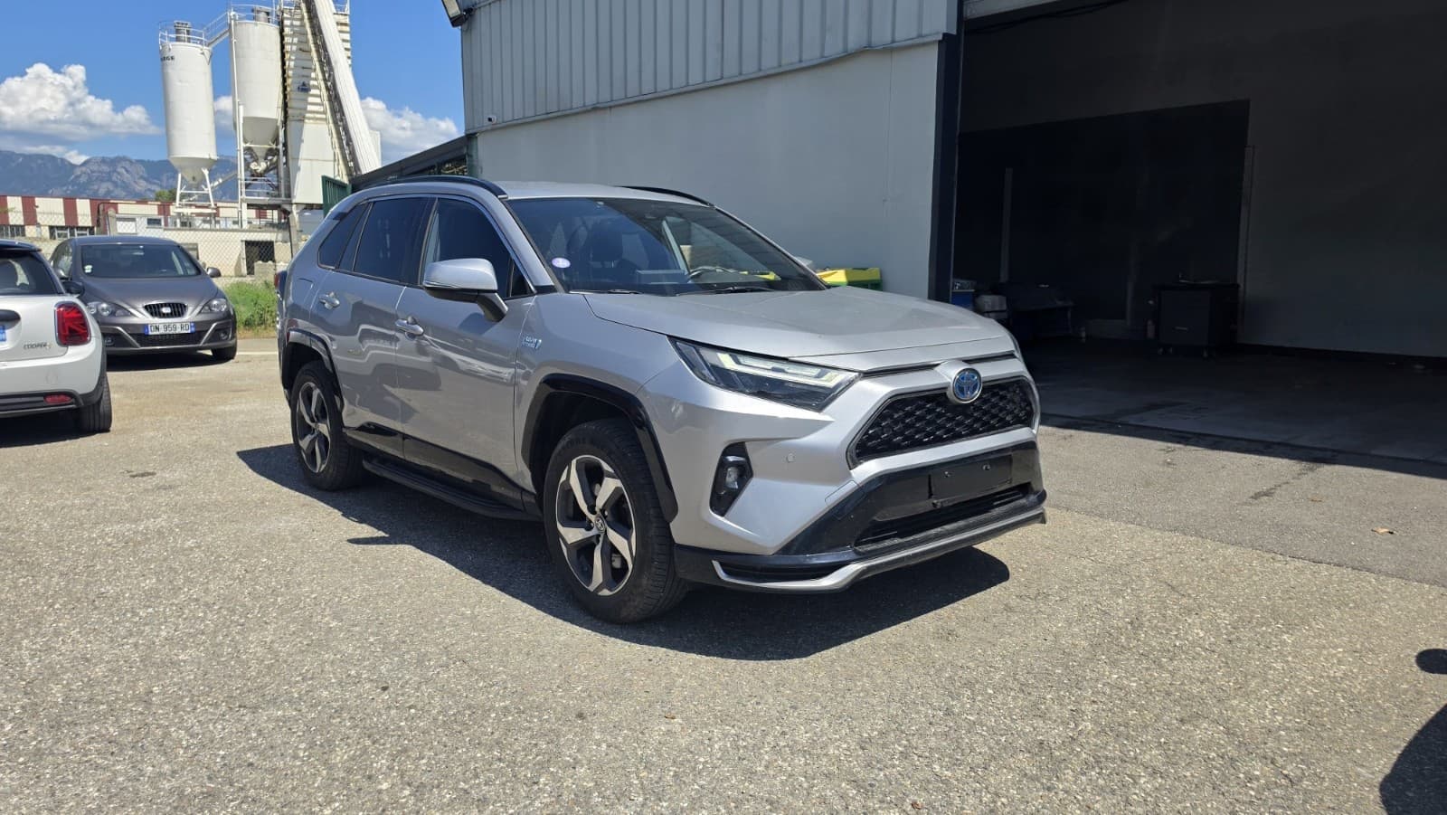 TOYOTA RAV4 HYBRIDE RECHARGEABLE MY22 AWD-i Design