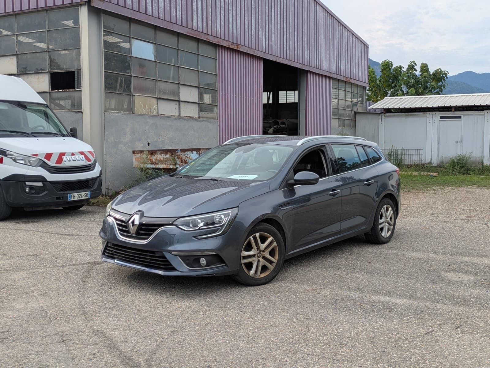 RENAULT MEGANE IV ESTATE BUSINESS lue dCi 115 Business