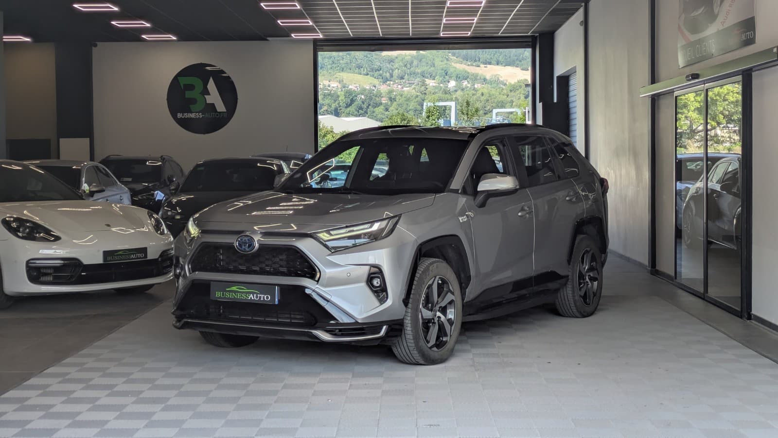 TOYOTA RAV4 HYBRIDE RECHARGEABLE MY22 2.5 306cv AWD-i Design / TRAIL / Camera / Sèiges Chauffant / GPS