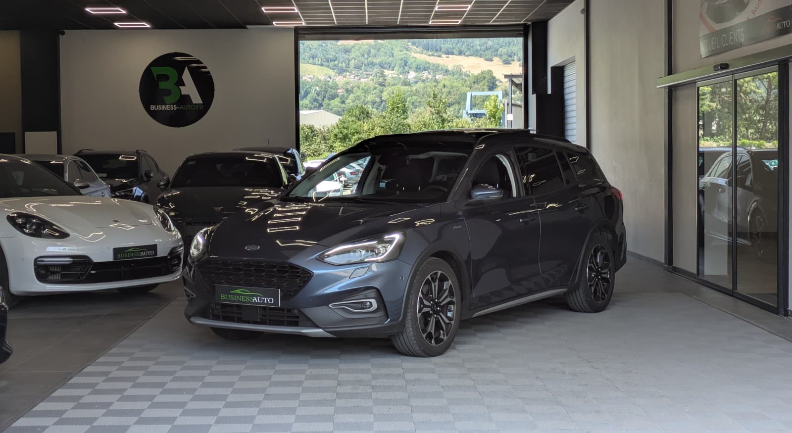 FORD FOCUS SW ACTIVE 1.5 EcoBoost 150cv S&S Active / Toit Ouvrant / GPS / Camera