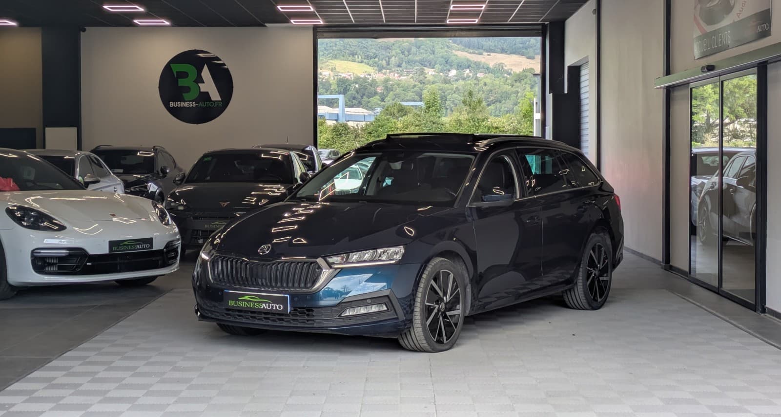 SKODA OCTAVIA COMBI 2.0 TDI 150cv DSG7 Business / Toit Ouvrant / GPS / Camera / ACC