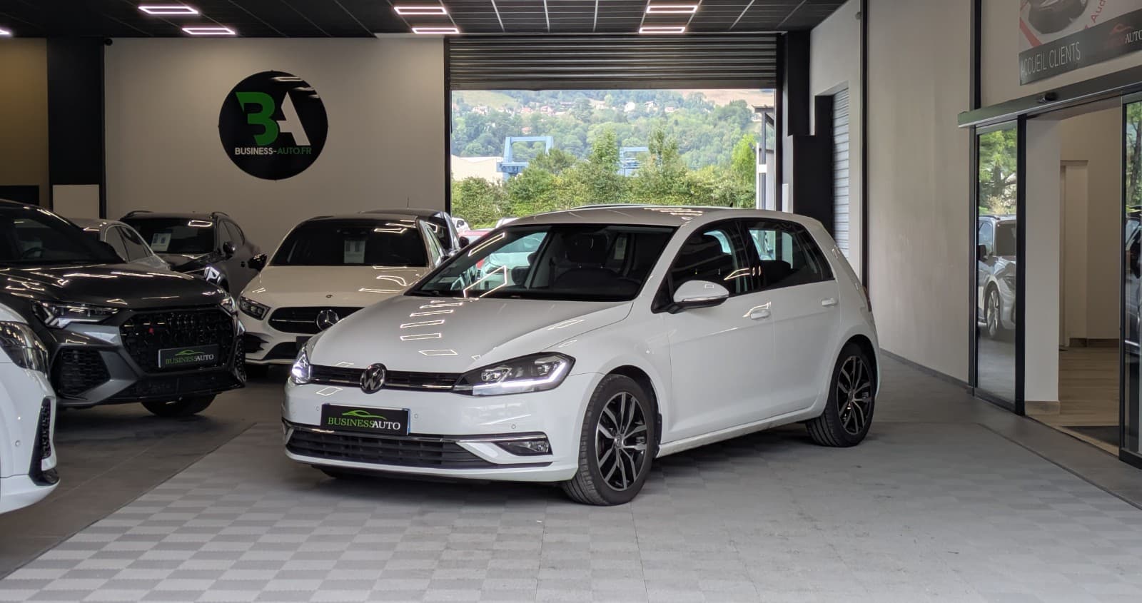 VOLKSWAGEN GOLF 1.5 TSI 150cv Carat / GPS / CarPlay / Camera