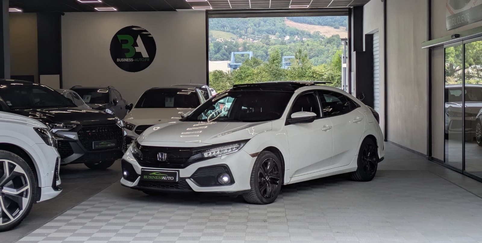 HONDA CIVIC 2017 i-VTEC 129cv Exclusive CVT / GPS / Toit Ouvrant / Sièges Chauffants / Camera