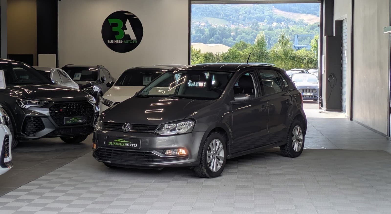 VOLKSWAGEN POLO 1.2 TSI 90 BMT Confortline