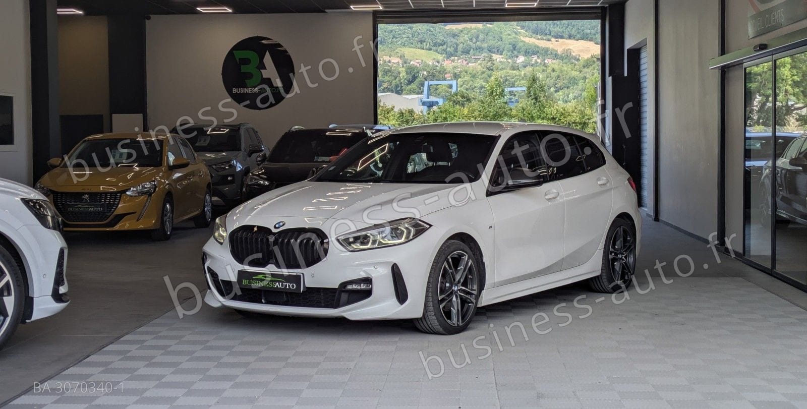 BMW SERIE 1 F40 118d 150cv BVA8 M Sport / Affichage Tete Haute / CarPlay / Camera