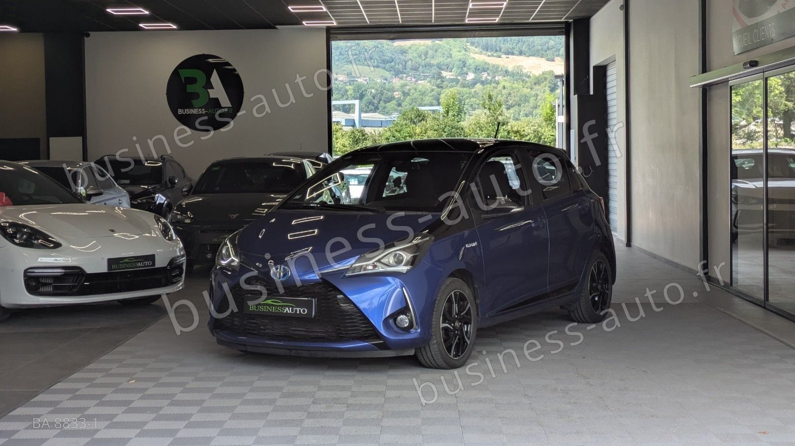 TOYOTA YARIS HYBRIDE MC2 100h Collection / GPS / Clim Auto / Camera