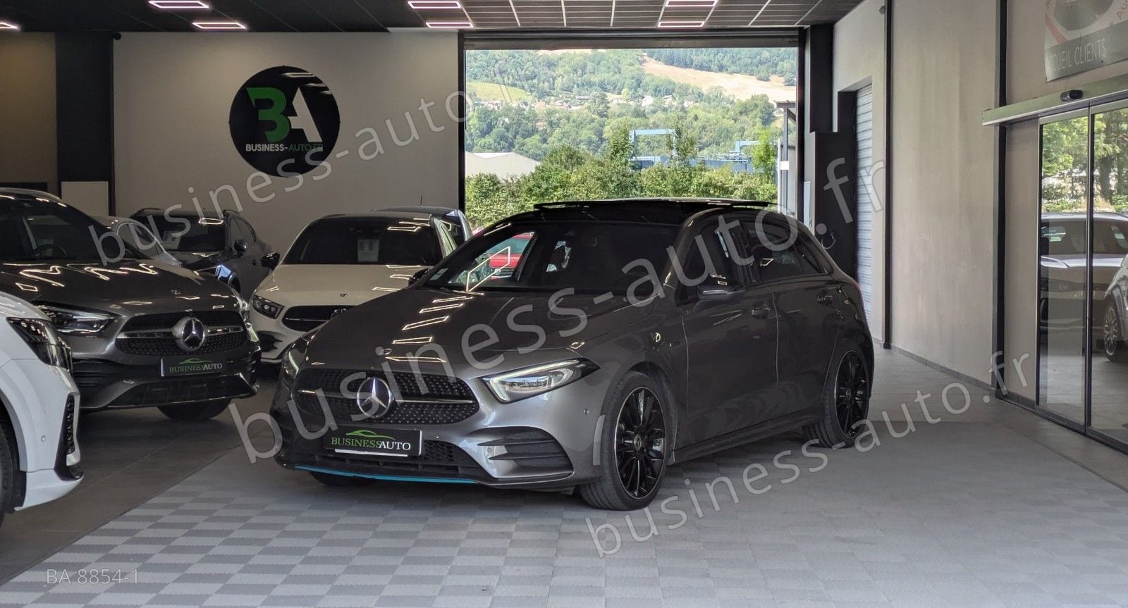 MERCEDES CLASSE A 250 e EQ POWER 8G-DCT AMG Line / Toit Ouvrant / Pack Premium + / Camera